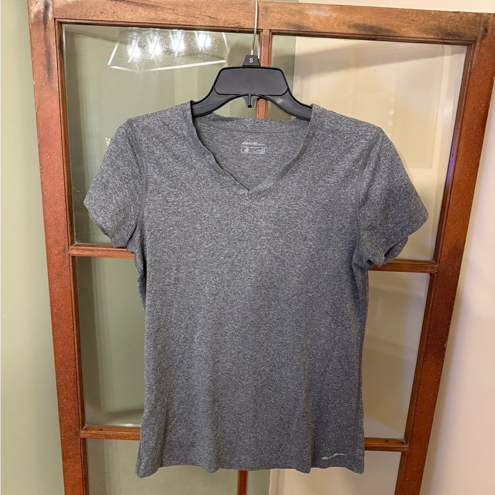 Eddie Bauer Women's Charcoal V-Neck FreeDry Athletic Tee - Size Medium